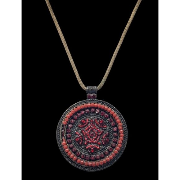 Vintage Red Beaded Brass Medallion Pendant Necklace - Picture 2 of 6